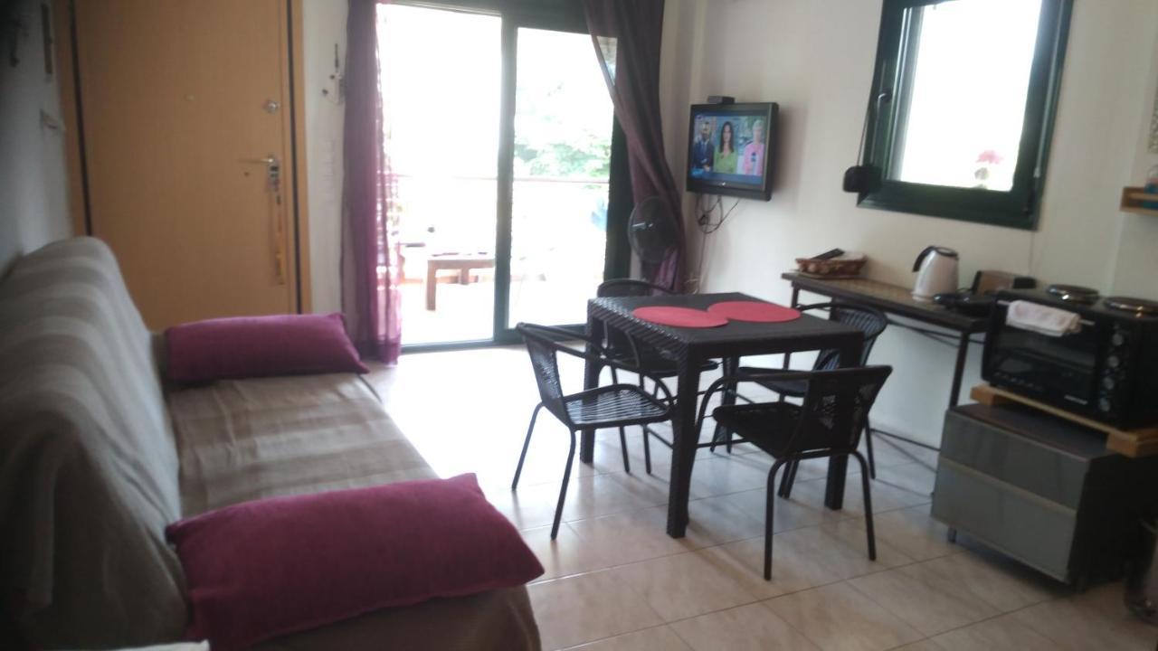 Garden Maisonnette 2-Bedrooms Sleeps 6 Adults 200M From Sandy Beach アスプロヴァルタ エクステリア 写真