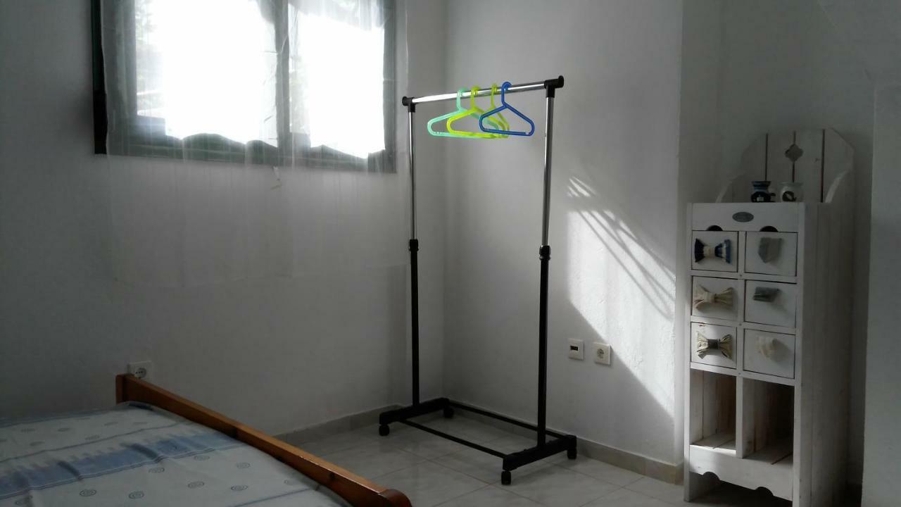 Garden Maisonnette 2-Bedrooms Sleeps 6 Adults 200M From Sandy Beach アスプロヴァルタ エクステリア 写真