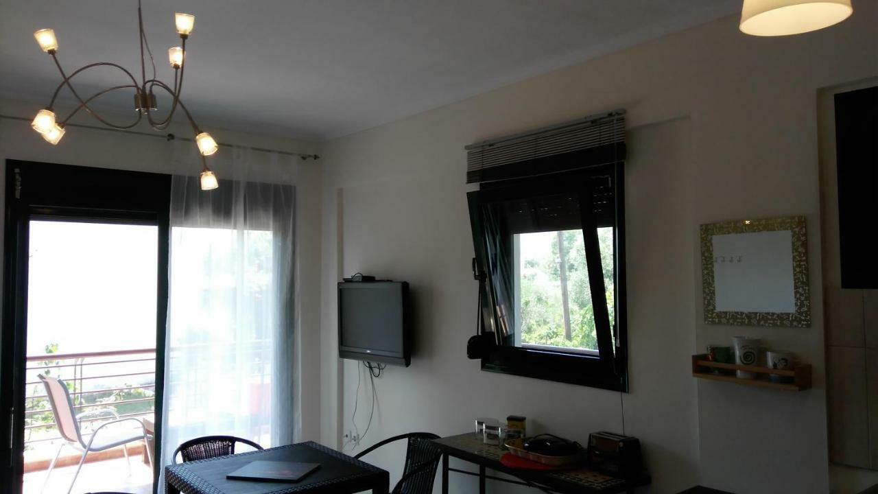 Garden Maisonnette 2-Bedrooms Sleeps 6 Adults 200M From Sandy Beach アスプロヴァルタ エクステリア 写真